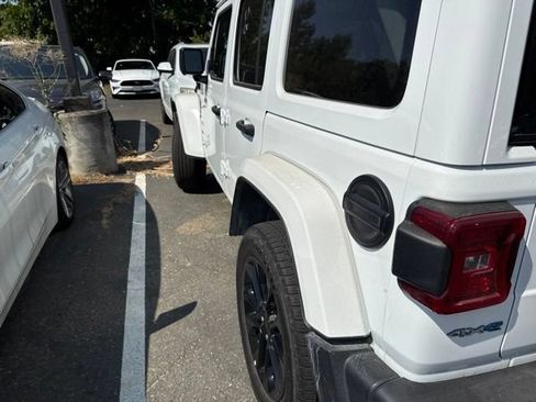 Used 2024 Jeep Wrangler Unlimited Sahara AWD/4WD image 4