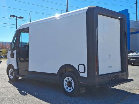 New 2025 Chevrolet Brightdrop 400 w/ Battery Pack, Max Range image 3