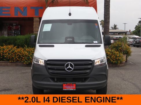 Used 2025 Mercedes-Benz Sprinter 2500 image 3