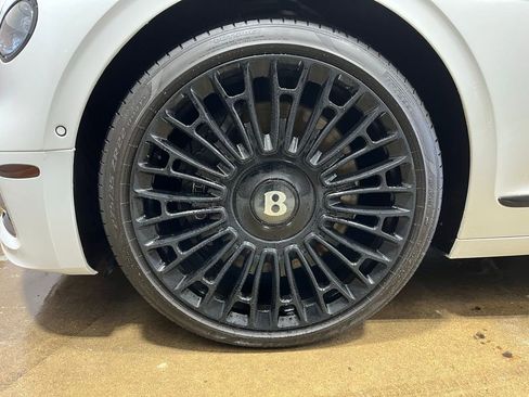 Used 2022 Bentley Flying Spur V8 image 46