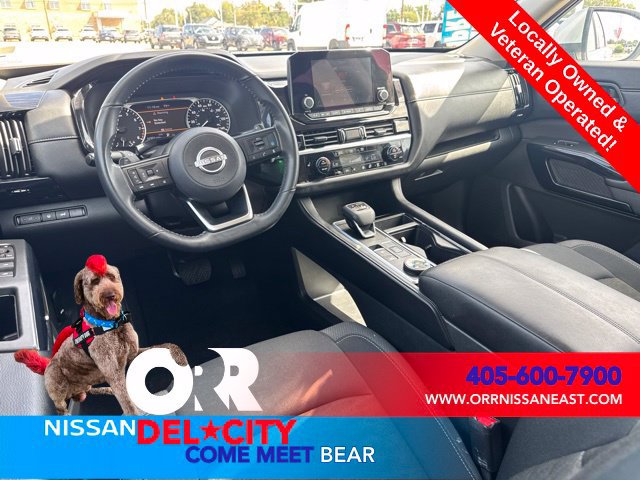 Used 2025 Nissan Pathfinder SV AWD/4WD image 12