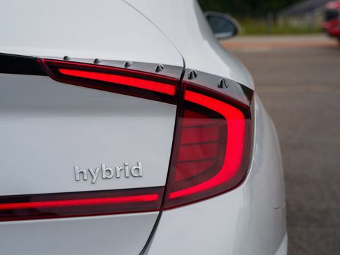Used 2022 Hyundai Sonata Limited FWD image 16