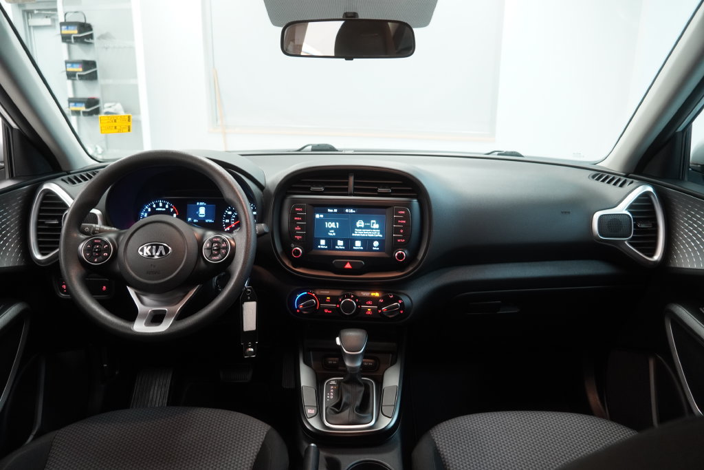 Used 2021 Kia Soul LX FWD image 18