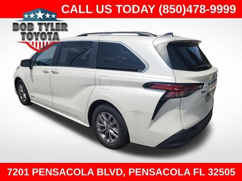 Used 2021 Toyota Sienna XLE FWD image 1