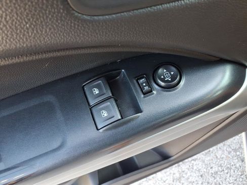 Used 2018 Chevrolet Colorado LT w/ LT Convenience Package RWD image 19
