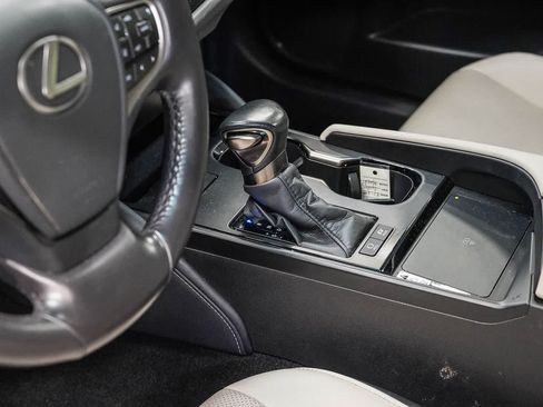 Used 2024 Lexus ES 300h w/ Premium Package FWD image 24