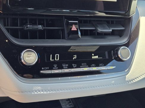 Used 2024 Toyota Corolla SE w/ SE Premium Package FWD image 20