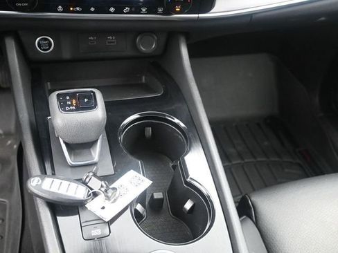 Used 2021 Nissan Rogue SV w/ Premium Package AWD/4WD image 11