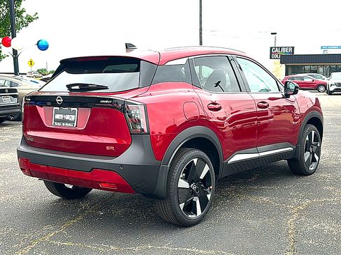 New 2026 Nissan Kicks SR FWD image 8