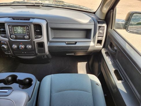 Used 2018 RAM 1500 Express w/ Express Value Package AWD/4WD image 18