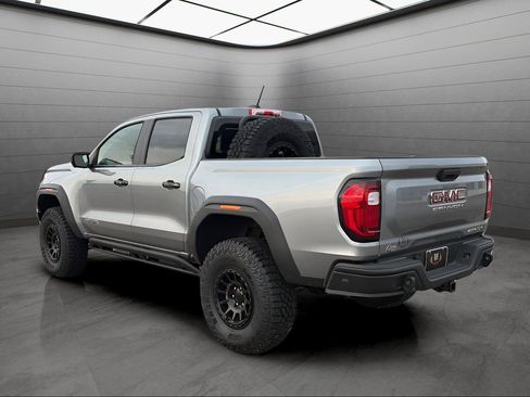 New 2025 GMC Canyon AT4 w/ AT4X AEV Edition image 8