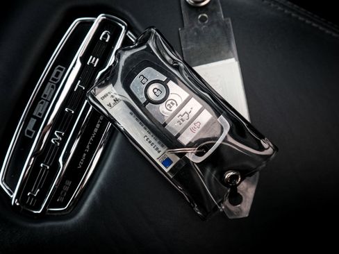 Used 2022 Ford F250 Limited image 36