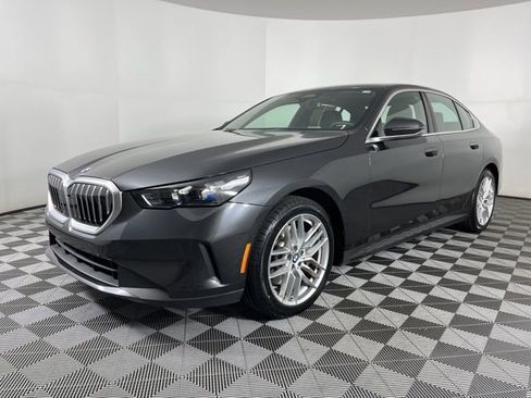 Used 2024 BMW 530i RWD image 6