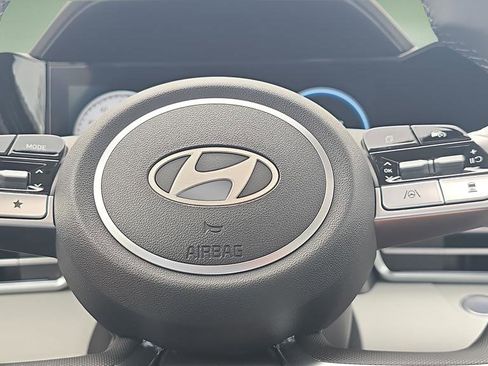 New 2026 Hyundai Elantra Limited FWD image 12