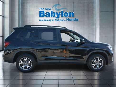 Used 2023 Honda Passport TrailSport image 5