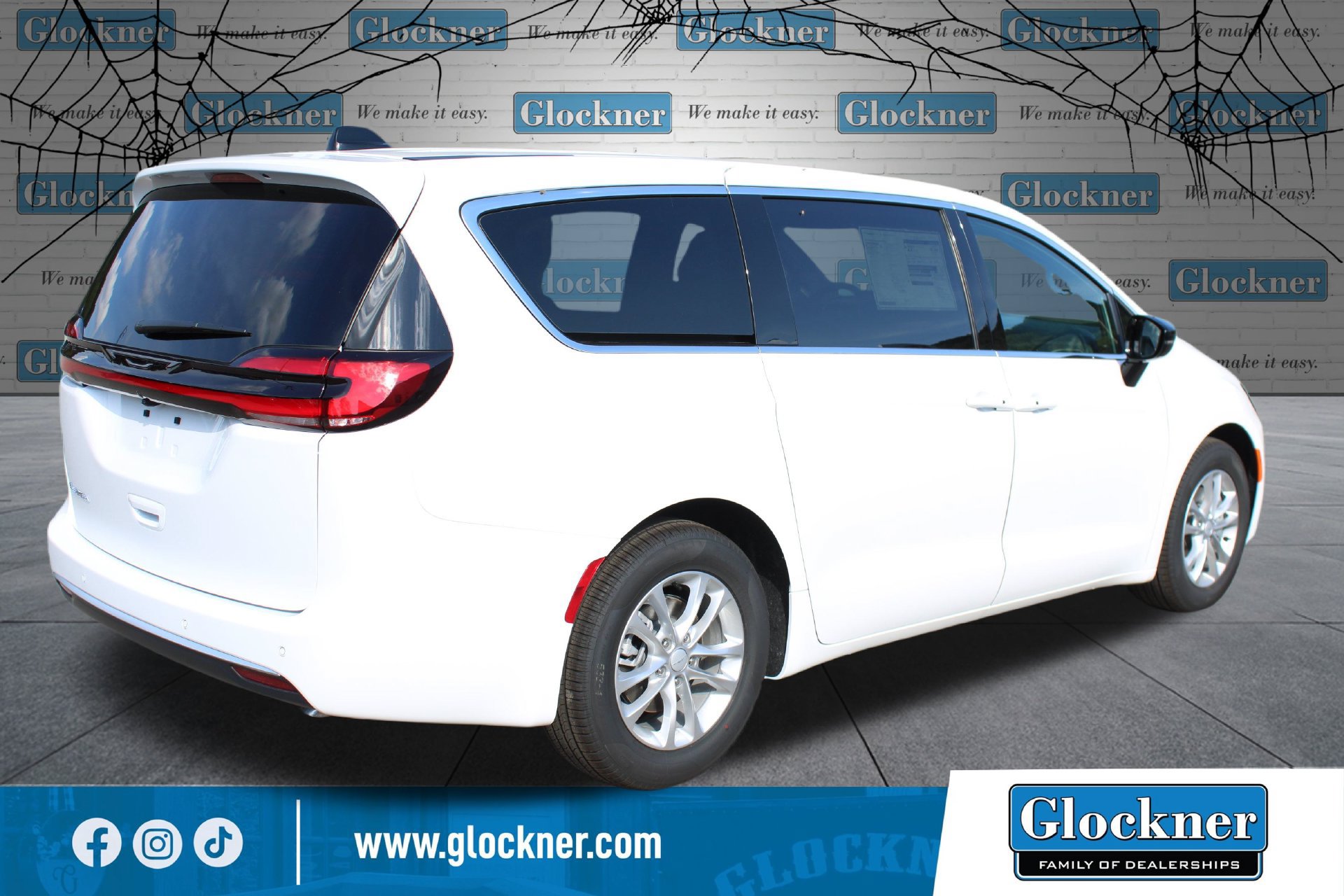 New 2027 Chrysler Pacifica Select FWD image 6