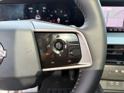 Certified 2025 Nissan Murano SL AWD/4WD image 33