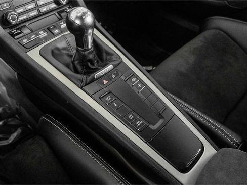 Used 2020 Porsche 718 Cayman GT4 image 41