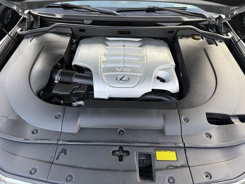 Used 2009 Lexus LX 570 Base image 25