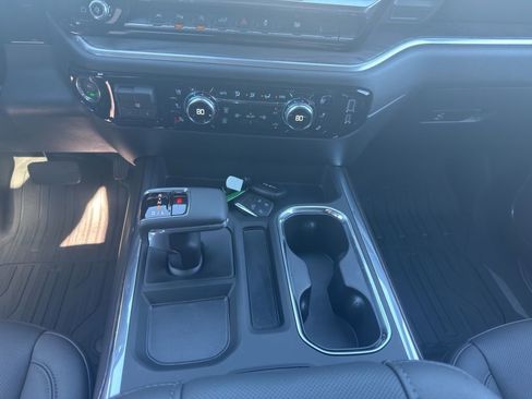 New 2026 GMC Sierra 1500 SLT w/ SLT Convenience Package image 16