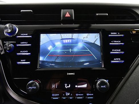 Used 2020 Toyota Camry SE image 20