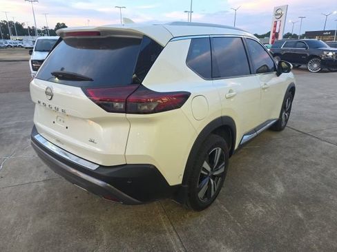 Used 2023 Nissan Rogue SL w/ SL Premium Package FWD image 10