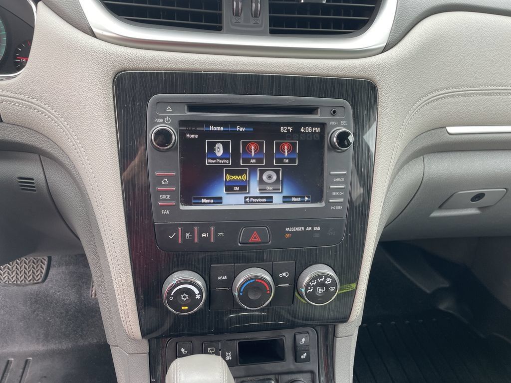 Used 2017 Chevrolet Traverse LT AWD/4WD image 12