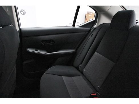 Used 2025 Nissan Sentra SV FWD image 9