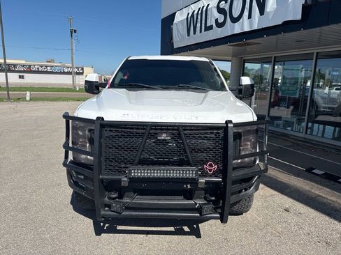 Used 2018 Ford F250 XL w/ Power Equipment Group AWD/4WD image 2