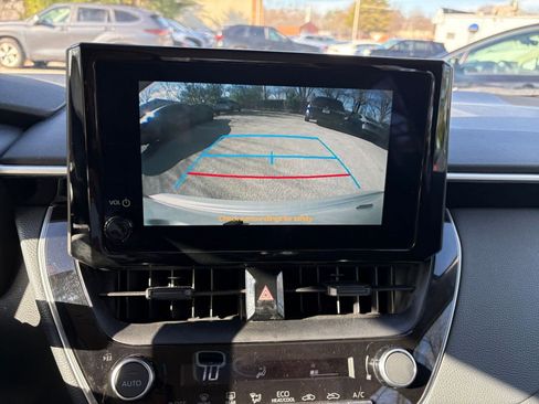 Used 2025 Toyota Corolla LE image 17