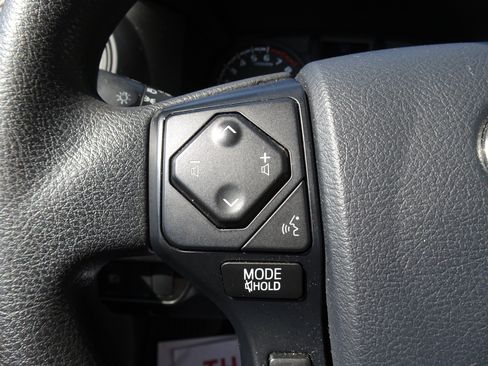 Used 2020 Toyota Tacoma SR AWD/4WD image 23