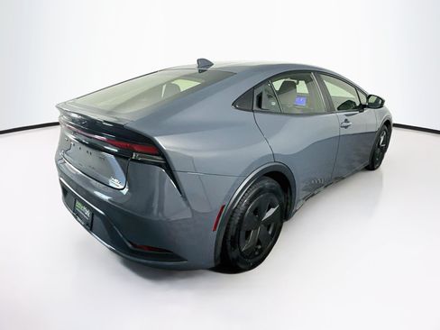 Used 2024 Toyota Prius LE FWD image 9