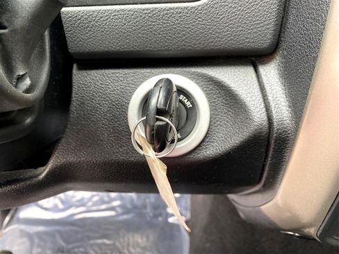 Used 2014 RAM 3500 Big Horn image 33