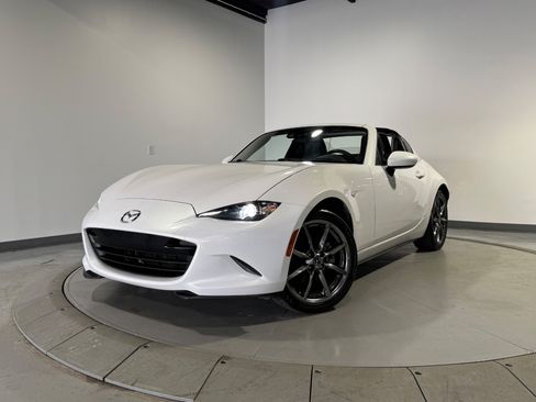 Used 2017 MAZDA MX-5 Miata RF Grand Touring RWD image 1