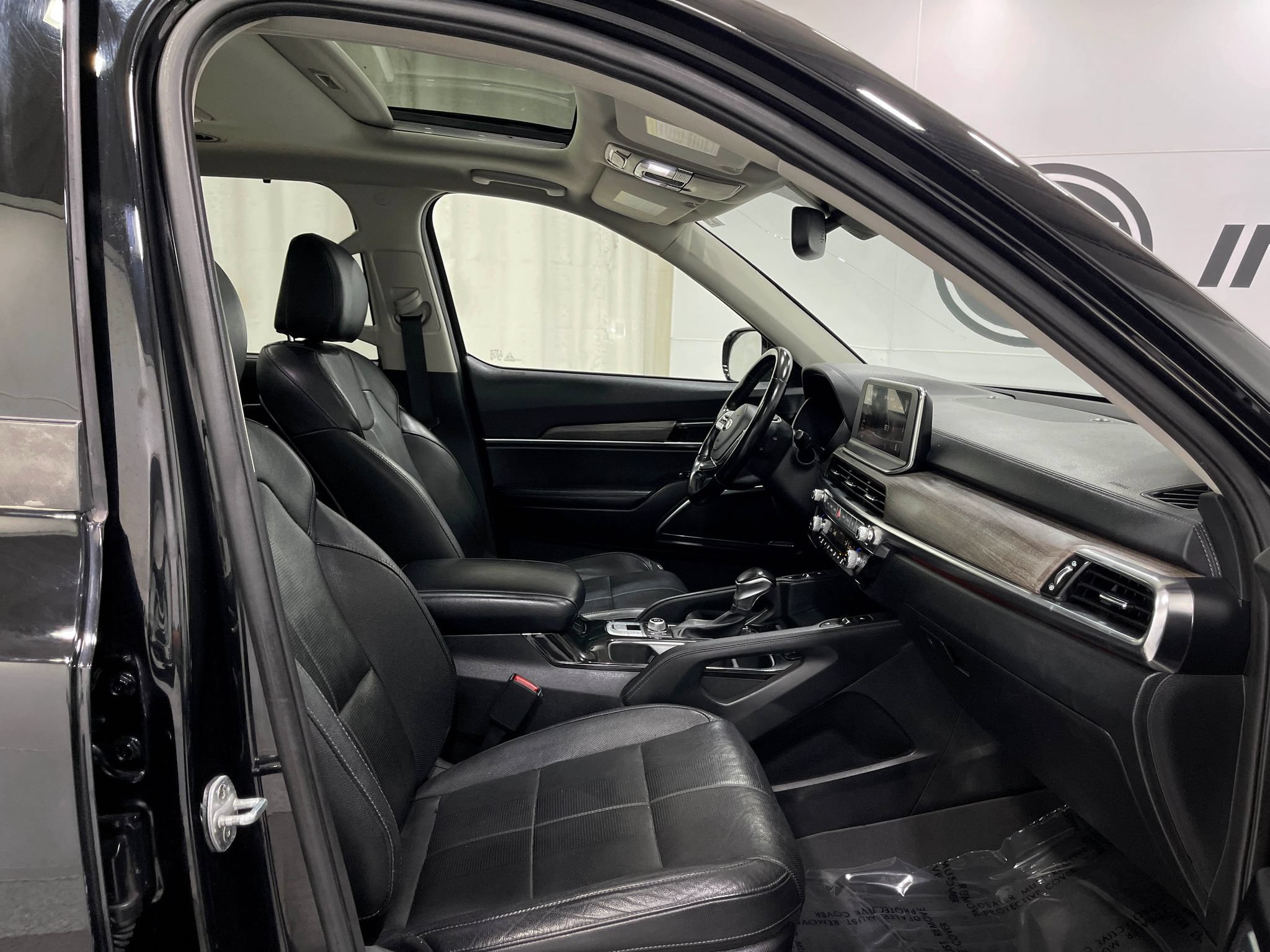 Used 2021 Kia Telluride SX w/ Nightfall Edition Package AWD/4WD image 34