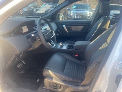 Used 2025 Land Rover Discovery Sport Dynamic SE image 13