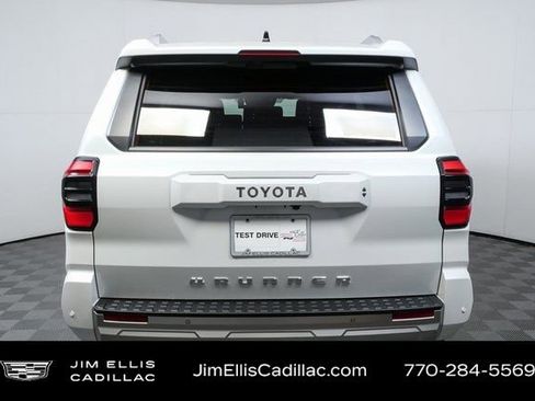 Used 2025 Toyota 4Runner Limited image 31