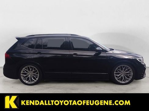Used 2023 Volkswagen Tiguan SE R-Line AWD/4WD image 6