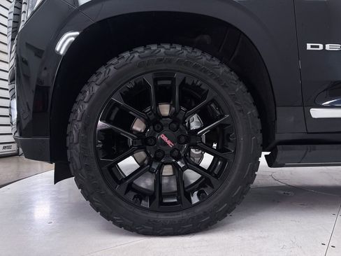 Used 2022 GMC Yukon XL Denali AWD/4WD image 17