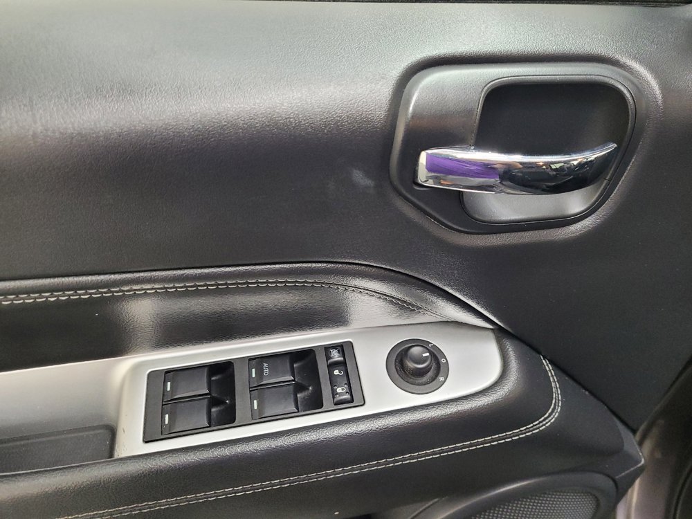 Used 2015 Jeep Compass Latitude AWD/4WD image 27