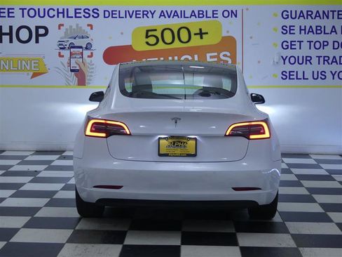 Used 2019 Tesla Model 3 Standard Range Plus image 4