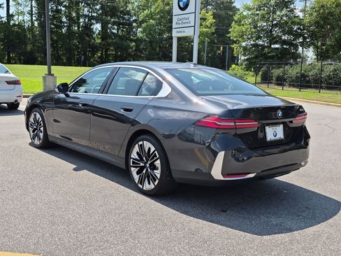 Certified 2024 BMW 530i w/ Premium Package RWD image 5