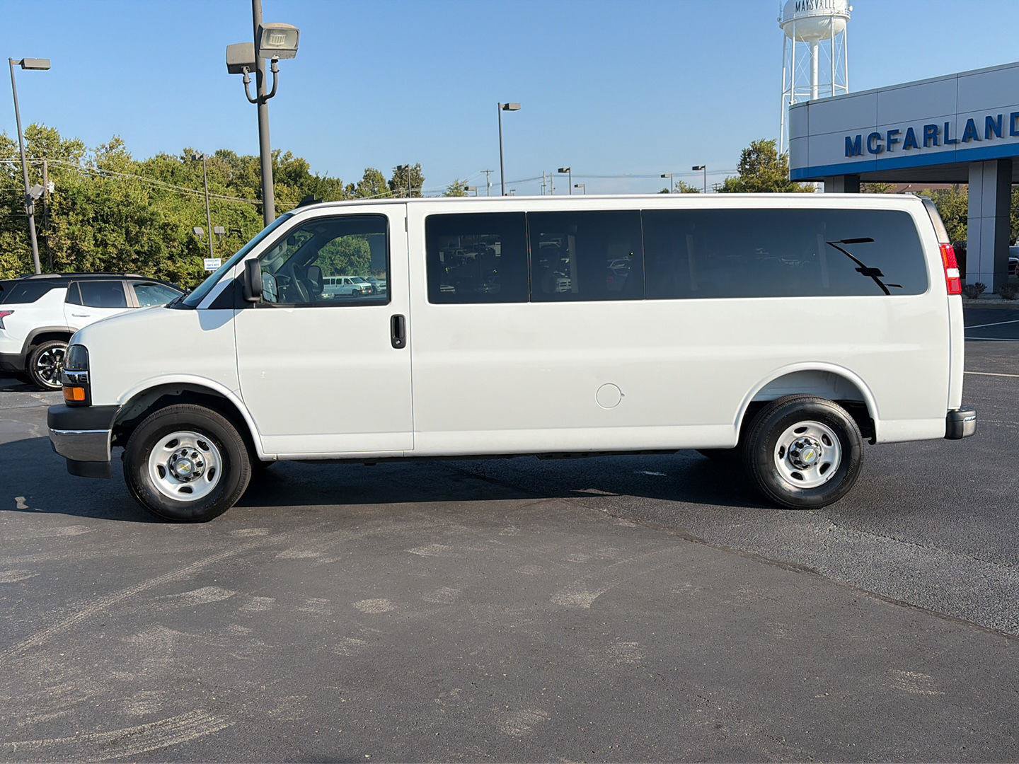 Used 2025 Chevrolet Express 3500 LT w/ LT Preferred Equipment Group RWD image 2