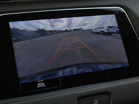 Certified 2023 Cadillac XT4 Luxury w/ Cold Weather Package image 13