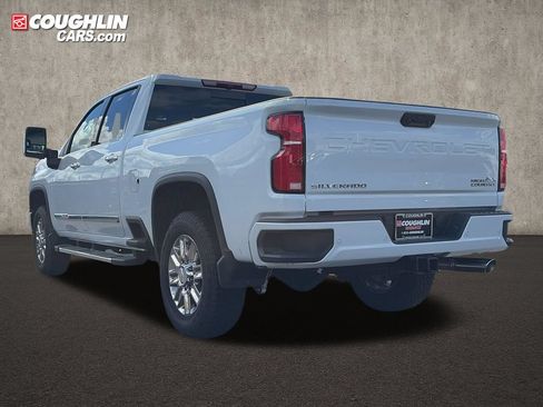 Used 2026 Chevrolet Silverado 2500 High Country AWD/4WD image 6