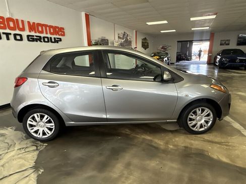 Used 2014 MAZDA MAZDA2 Sport FWD image 3
