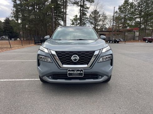 Used 2021 Nissan Rogue SL w/ Premium Package image 3