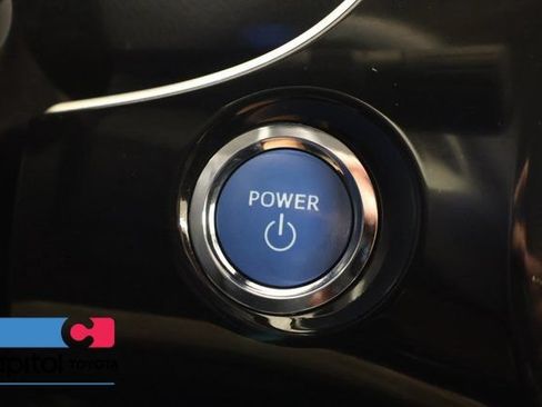 Certified 2022 Toyota Prius LE FWD image 20