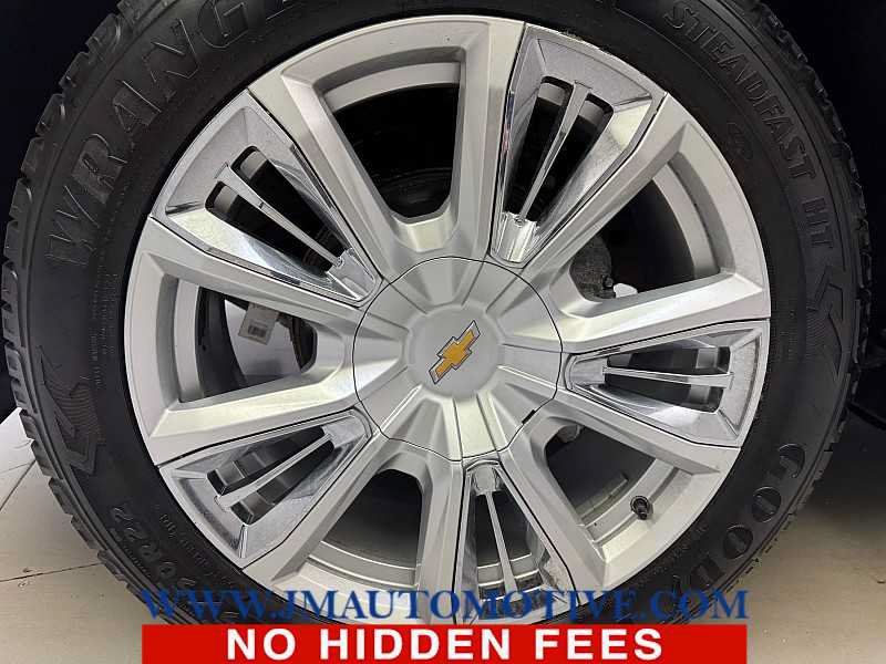 Used 2023 Chevrolet Silverado 1500 High Country w/ High Country Premium Package AWD/4WD image 9