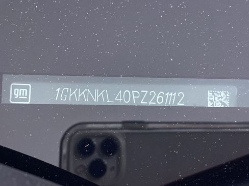 Certified 2023 GMC Acadia SLE w/ Driver Convenience Package FWD image 28